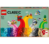 LEGO Classic 90 years of fun (11021)