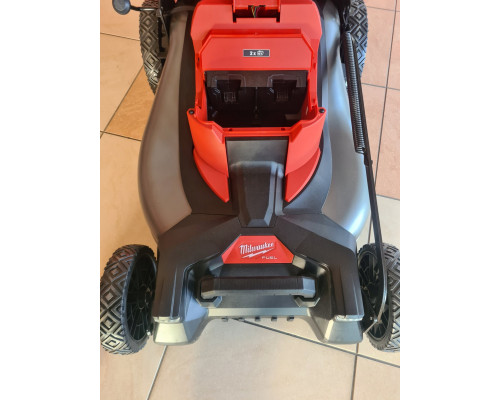 Milwaukee MILWAUKEE.MOWER 2x18V M18F2LM53-0 53cm