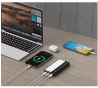 rebeltec P10 LCDPD 10 000mAh LAMP z funkcją mocnego źródła światła, moc wyjściowa 22,5W Port Delivery (PD20W)