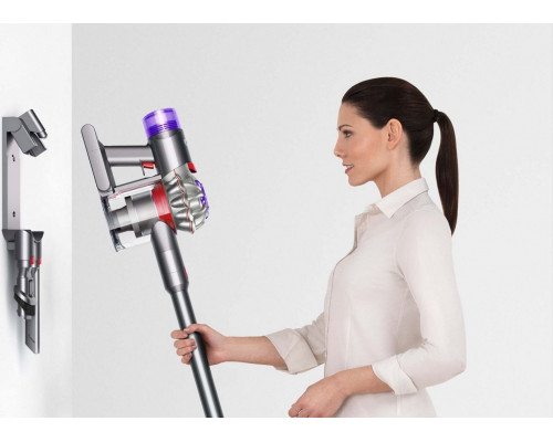 Dyson V8