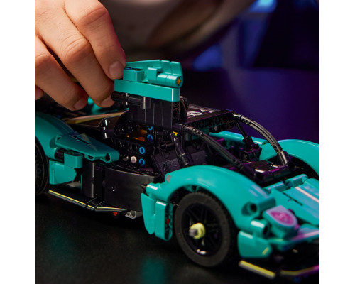 LEGO Technic Aston Martin Valkyrie (42208)