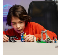 LEGO Fortnite Skórek i Iskra oraz obóz (77075)