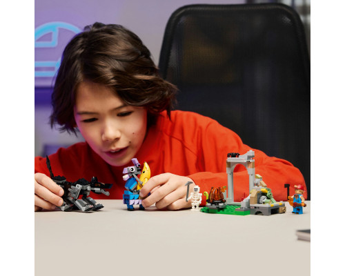 LEGO Fortnite Skórek i Iskra oraz obóz (77075)