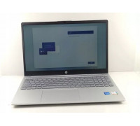 HP 15-fd0171nw Intel Core i5 i5-1334U Laptop 39,6 cm (15.6") Full HD 16 GB DDR4-SDRAM 512 GB SSD Wi-Fi 6E (802.11ax) Windows 11 Home Srebrny