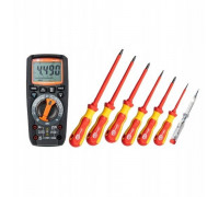 instalatora z wkrętakami i multimetrem CMM-30 WMGBWME11