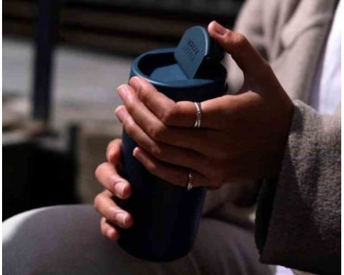 Joseph Joseph Mug traveler 454ml Sipp, niebiesk / Joseph Joseph