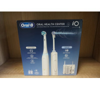 Brush Oral-B Oral-B Oral Health Center + iO Series 4 White set elektrického zubního kartáčku a ústní sprchy, bílá