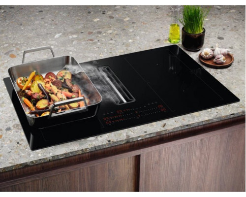 Electrolux ELECTROLUX PŁYTA INDUKCYJNA Z WYCIĄGIEM KCC84453CK 83 CM